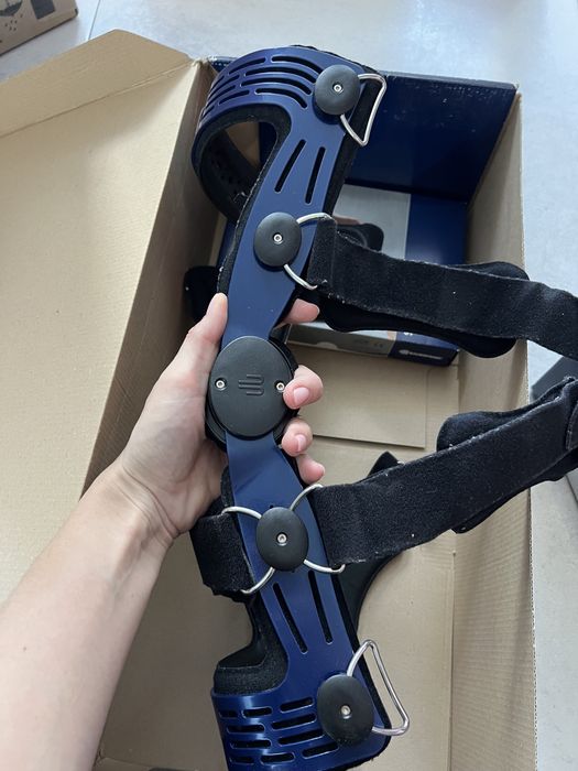 Ортез на колено левый и правый SecuTec Genu