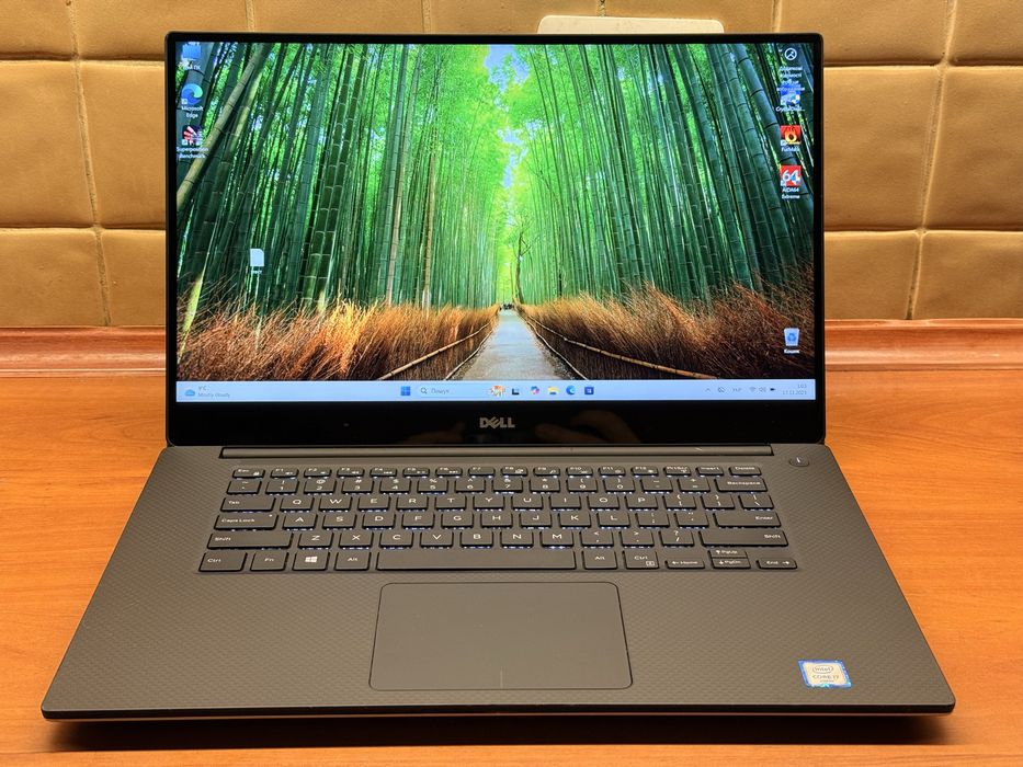 Dell XPS 15 9550, i7-6700HQ, GTX 960m, 4K Touch, 16 RAM, 256 ssd