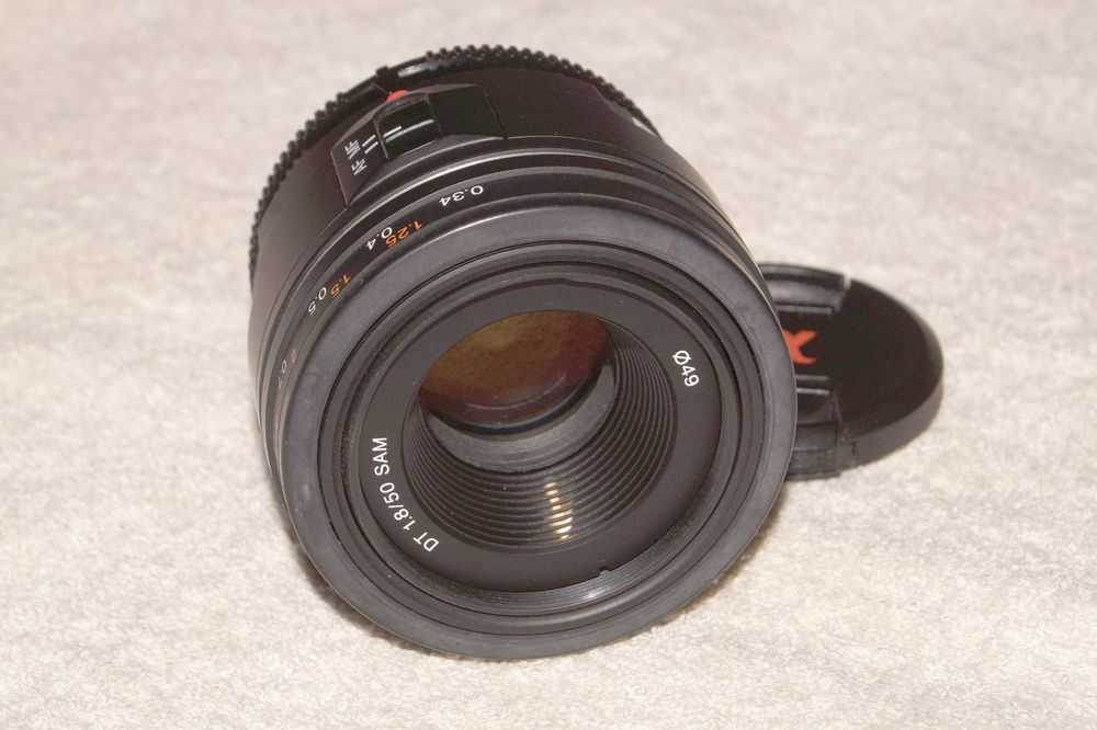 Sony AF 50mm f/1.8 SAM