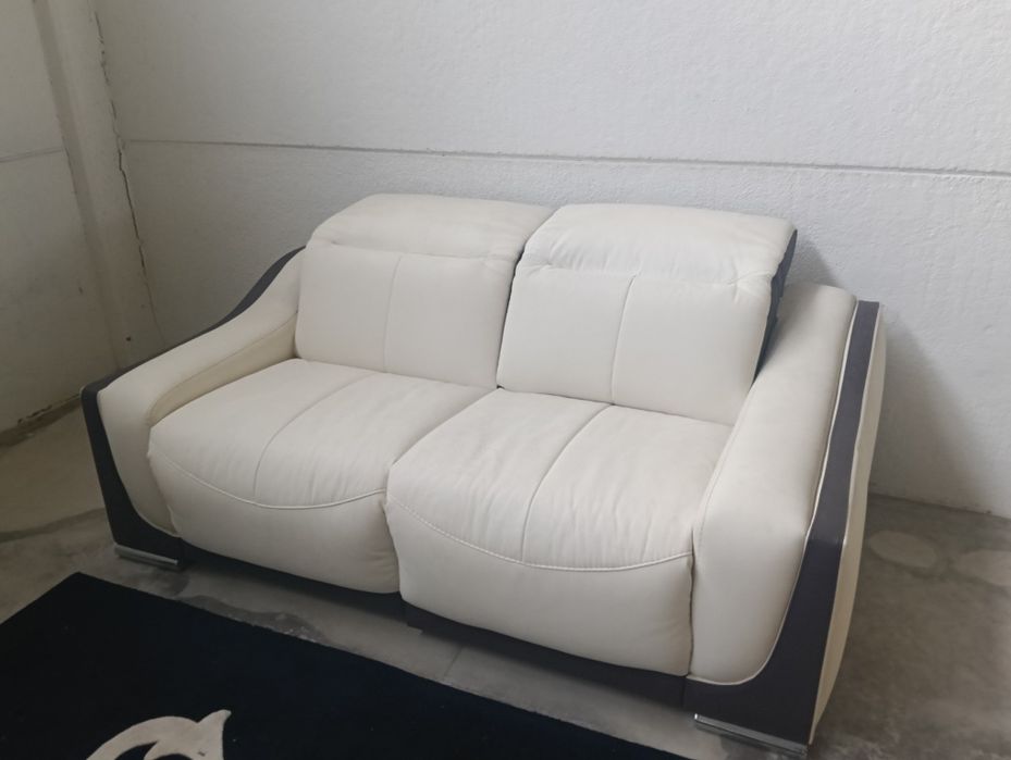 Sofá 2 lugares exposição