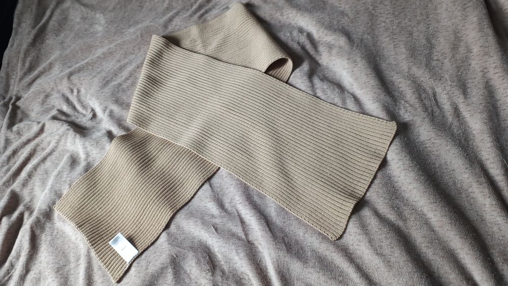 Wełniany jasno beżowy Szalik 30 x 180 Wełna merino 100% model Ivo Osno