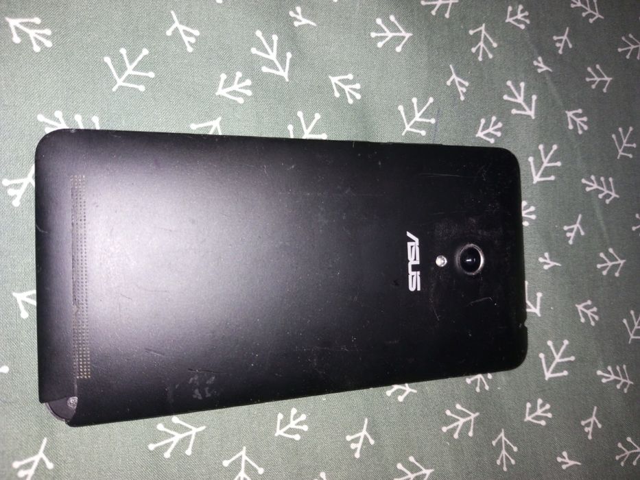 Продам на запчастини Asus.