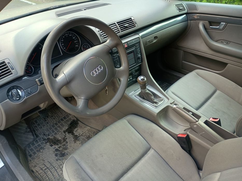 Audi A4 benzyna 1.6
