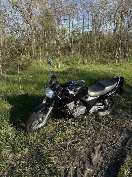 Продам Honda CB500