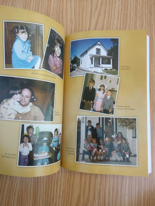 Livro Nowhere but Up: The Story of Justin Bieber's Mom