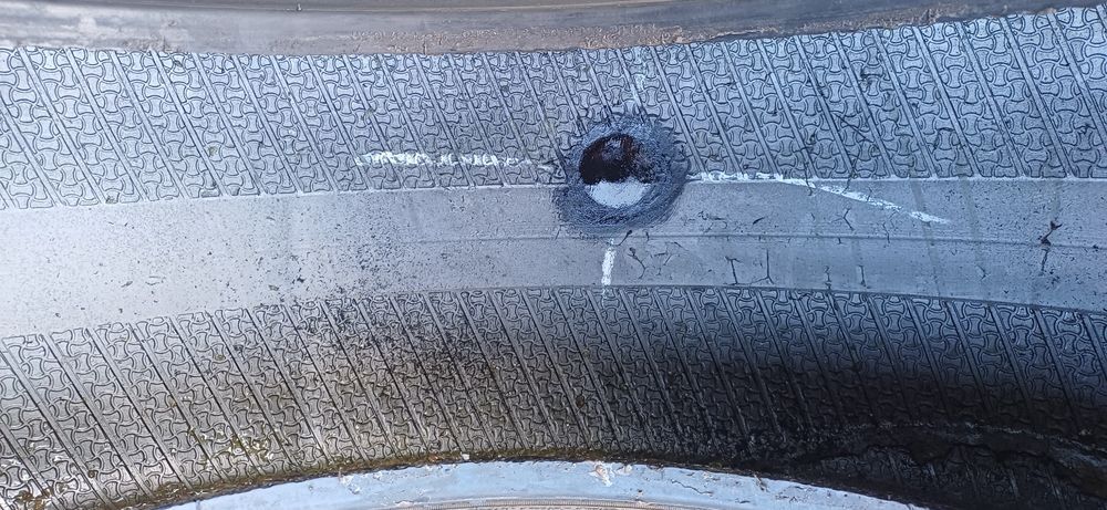 215/55R16 97V NEXEN , dwie używane opony wielosezonowe.
