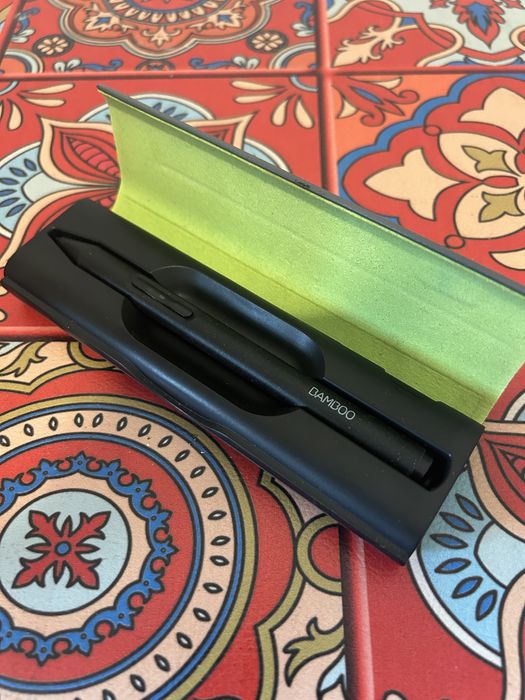 Caneta bamboo nunca usada, praticamente niva