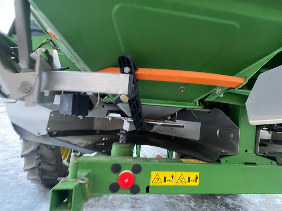 Amazone zam 1501 profis  przebieg 1027 ha idealny