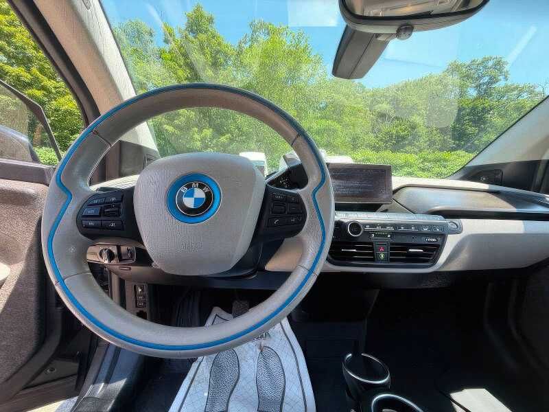 2015     BMW   i3