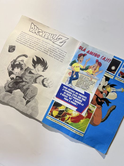 Álbum de cromos Dragon Ball Z Panini em português