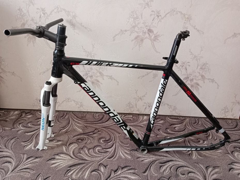 Шосейнік Comanche Strada, шосе. Cannondale quick cx 1, фреймсет
