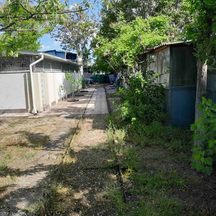 Продам металический бокс с навесом