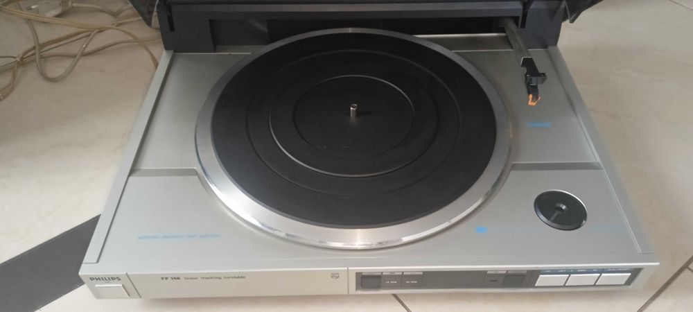 Gramofon tangencjalny( linearny )Philips FP 146