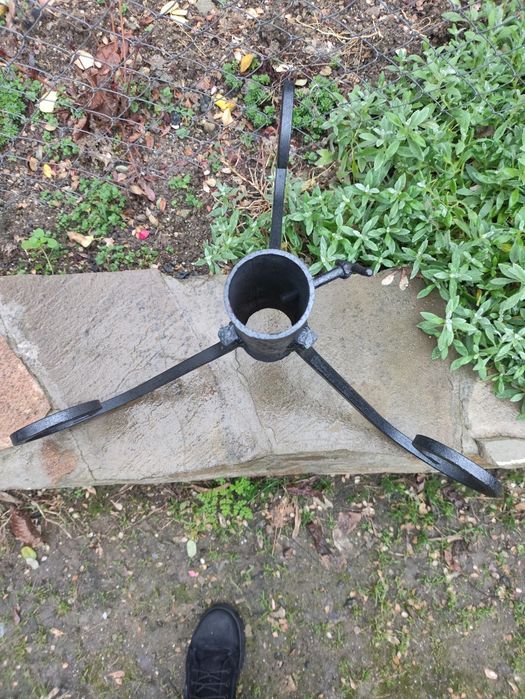 Подставка под ёлку,сосну.