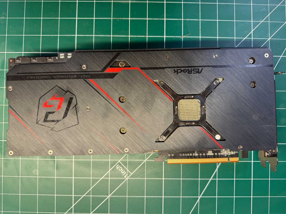 ASRock Phantom Gaming Radeon RX 6900 XT 16 GB – 3 × 8-pin stan 10/10!