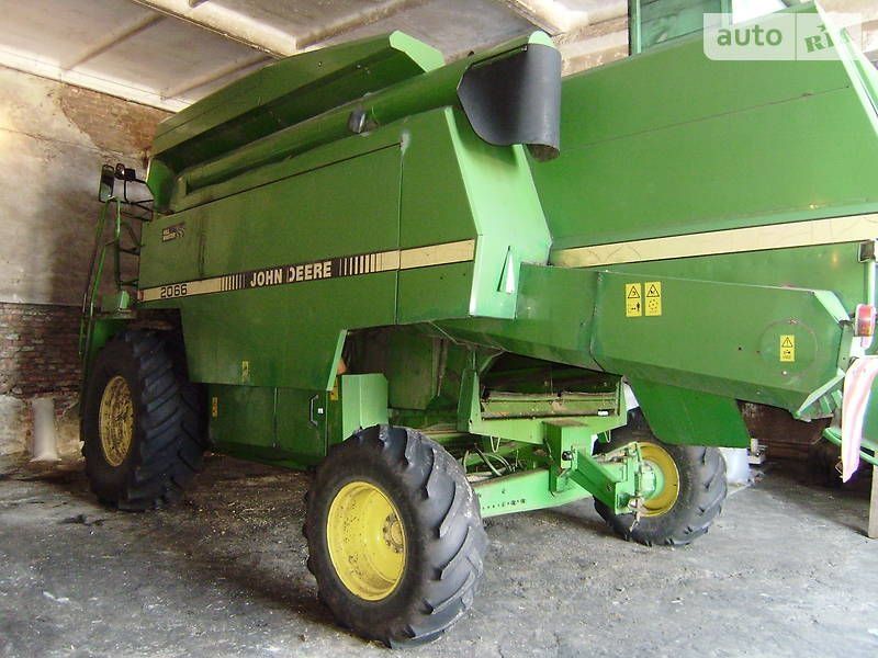 Комбайн John Deere 2066