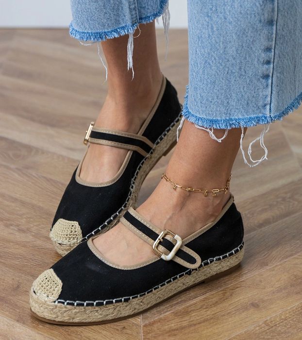 Czarne espadryle z ozdobna sprzączką Pilata