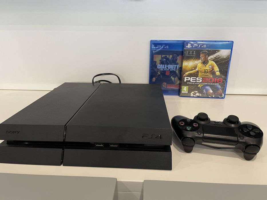 PS4 1TB + comando + jogos