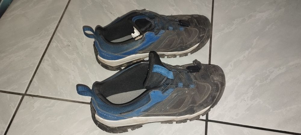 Adidasy chłopięce wodoodporne 35