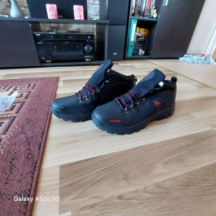 Sprzedam nowe buty męskie trekingowe firmy fason 47