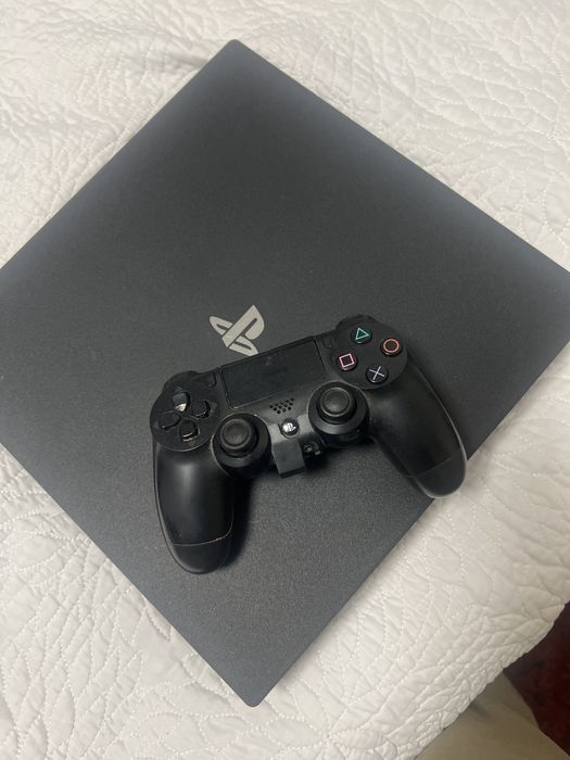 Playstation 4 pro 1Terabyte