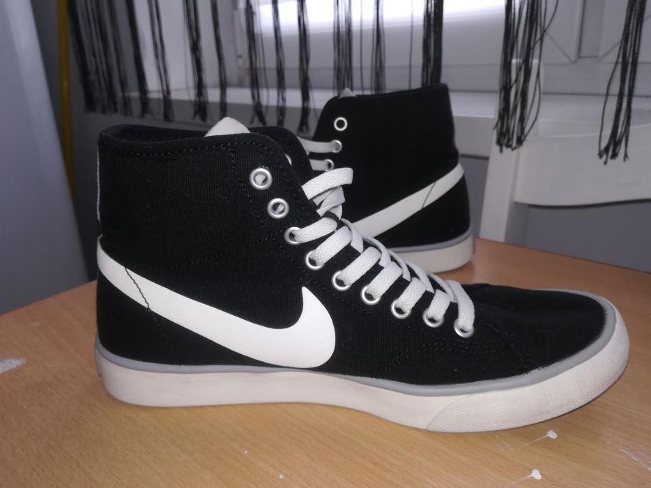 Buty nike wmns czarno biale 36,5