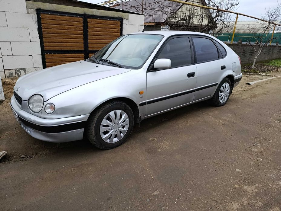Тойота Королла 98 год 1.6 газ бензин