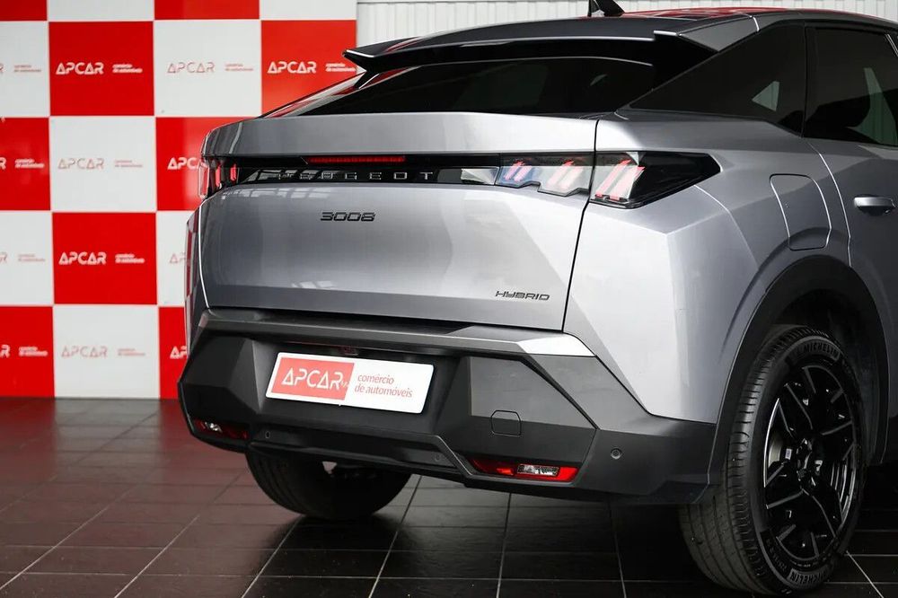 Peugeot 3008 1.2 Hybrid Allure e-DCS6