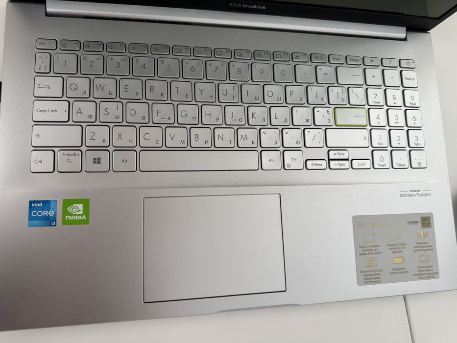 Ноутбук ASUS VivoBook 15 K513E / 15.6" / 2022 год SSD 512 ГБ