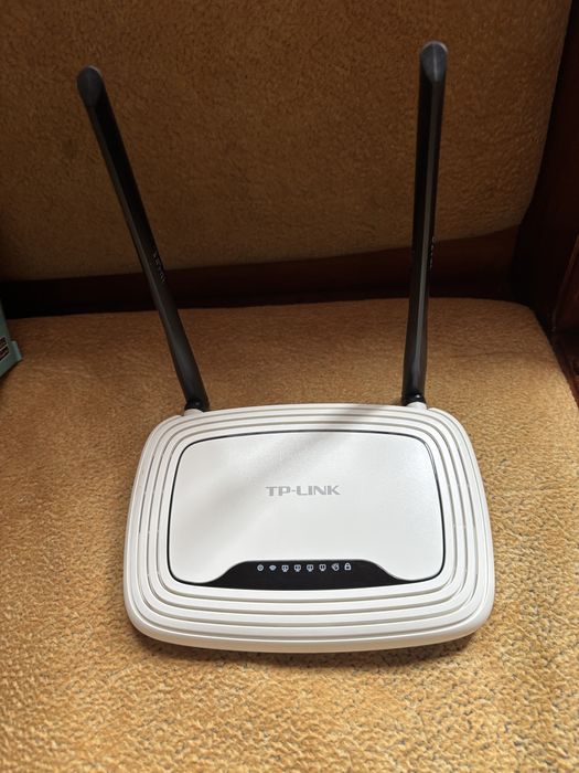 Wi-Fi роутер TP-LINK TL-WR841N в отличном состоянии