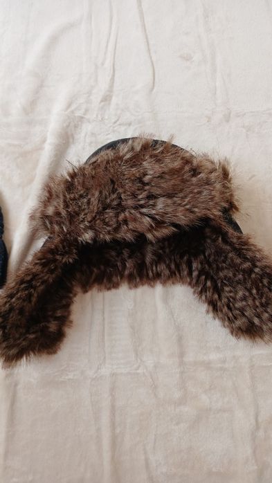 Czapki dziecięce, granatowa i czarna pilotka, 42 cm