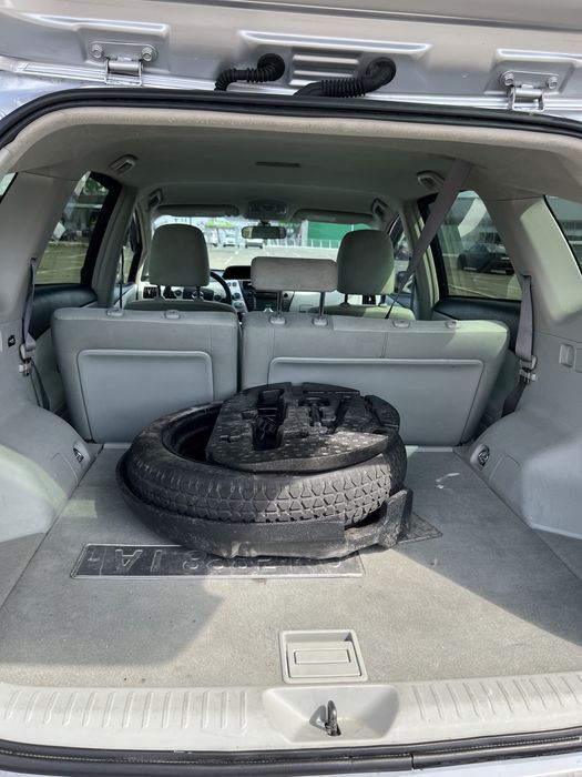 Аренда авто/такси TOYOTA PRIUS V ЗАХ В КОМФОРТ ГАЗ 6 л.расход