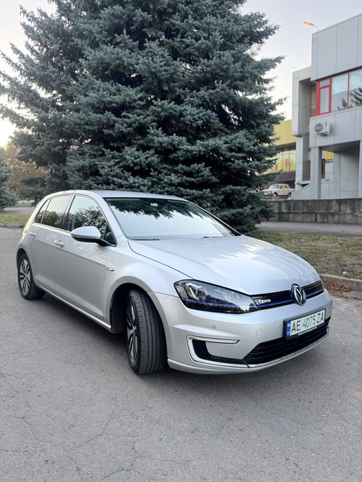 Продам фольксваген е-гольф