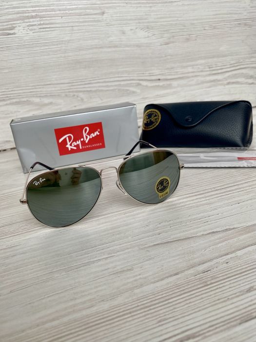 Сонцезахисні окуляри Ray-Ban Aviator у комплекті
