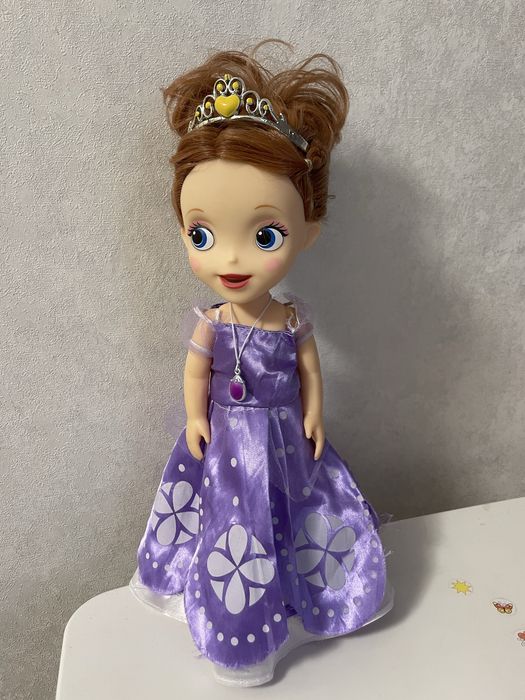 Лялька принцесса Софія