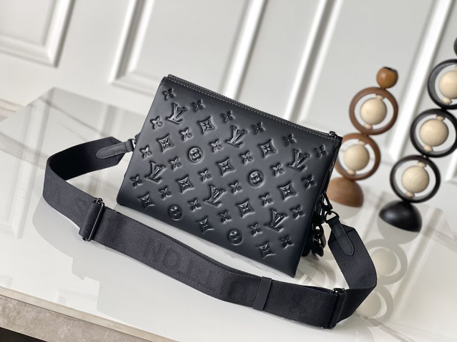 Жіноча сумка LOUIS VUITTON Coussin з ланцюжком
