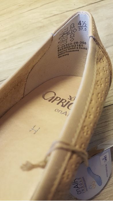 Нові шкіряні туфлі Caprice