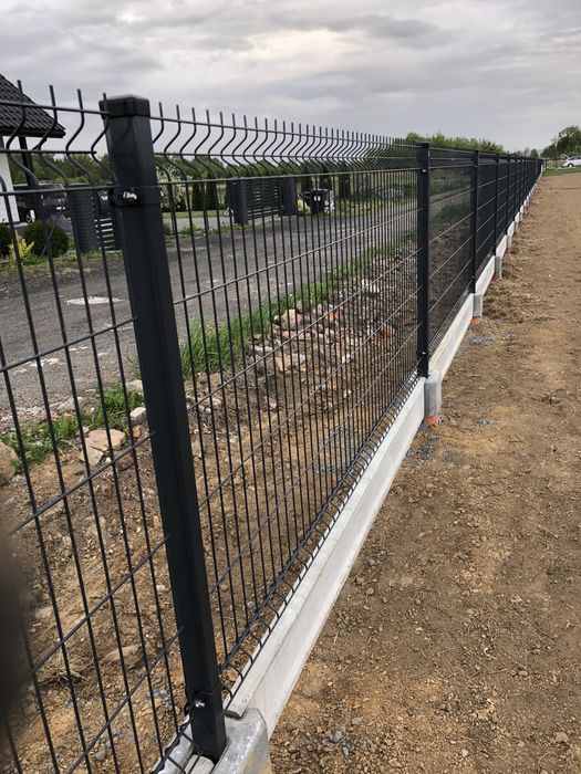 Ogrodzenia panelowe fi 4mm Wiśniowski 10 lat Gw, podmurówka Uranos