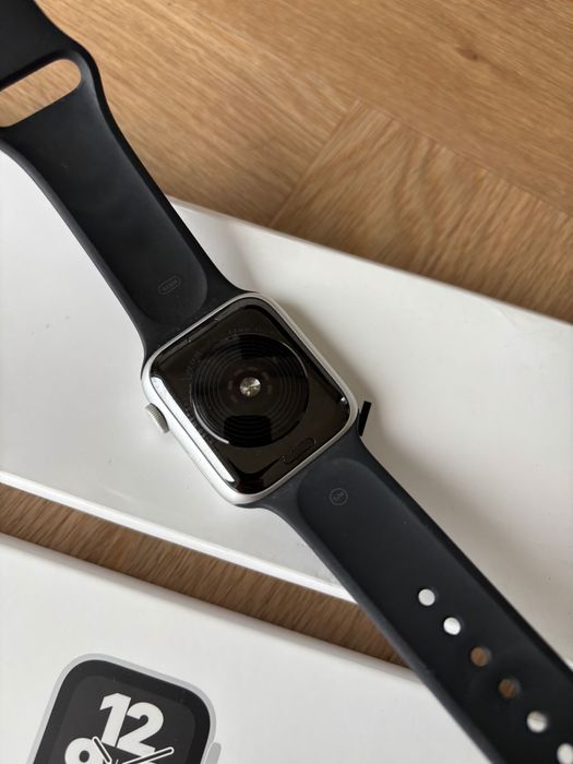 Idealny Apple Watch serii SE 44 mm SILVER PERFEKCYJNY!