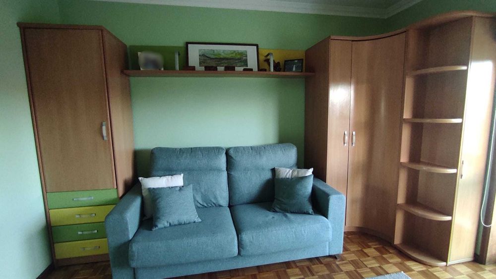 Prateleiras verde e amarela Faia (MDF)