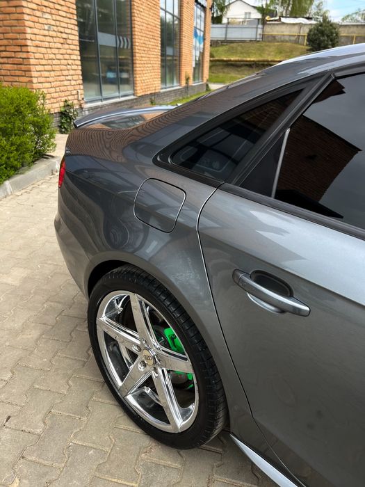 Audi A4 2012 VIN WAUBFCFL1DN005725 фото оголошення 9 з 18