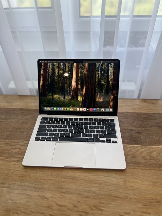 Macbook air 13  M3 2024 8/256  100% акумулятор,  ідеал