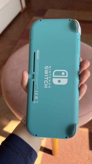 Nintendo Switch Lite Turquesa + 2 Jogos