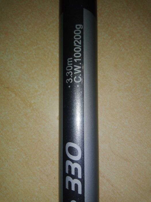 Vendo 2 canas de pesca impecáveis