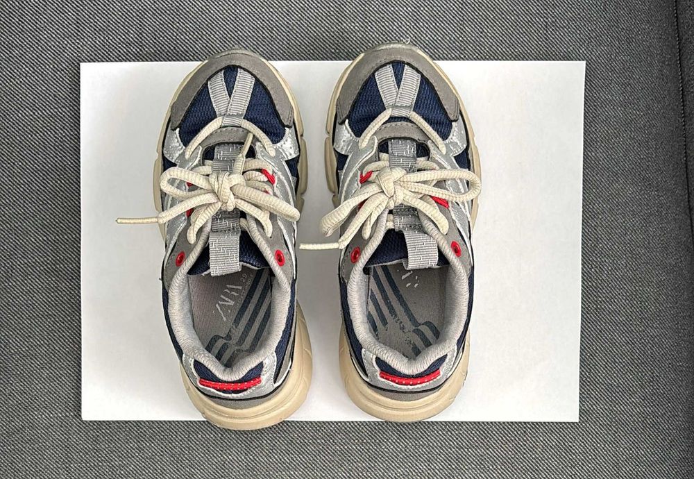 Ténis de Menina - Como Novos