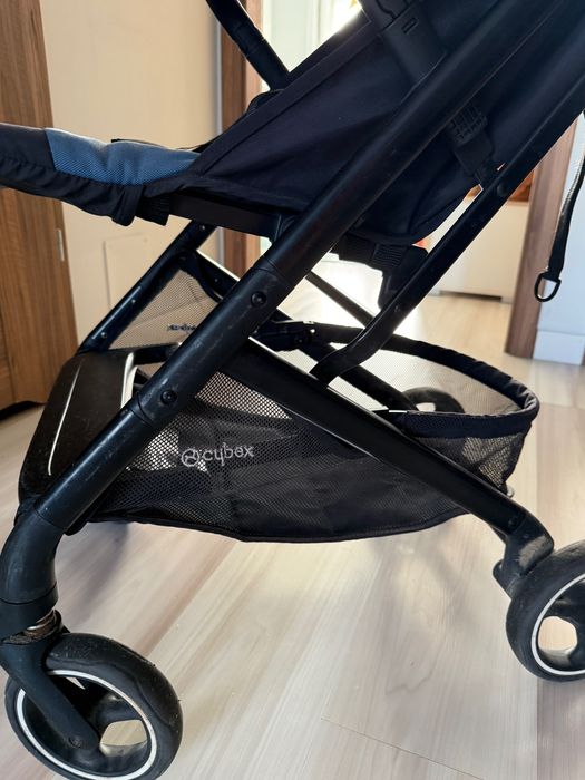 Cybex Beezy • lekki wózek spacerowy • składany jedną ręką