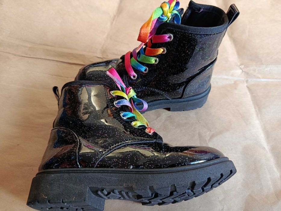 Botas novas crianca n31
