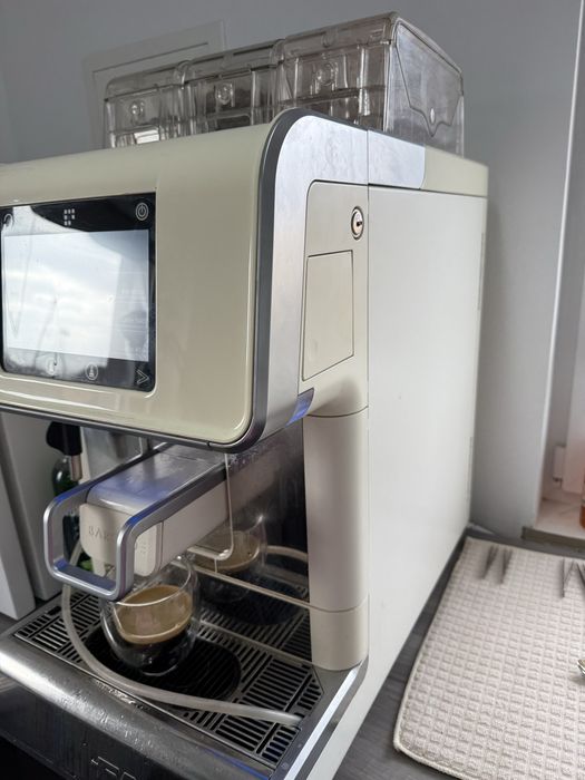 Продам кавомашину Faema суперавтомат