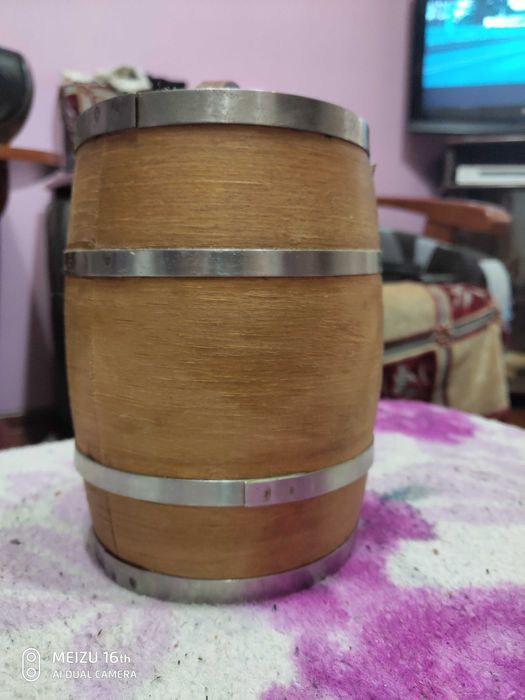 Дубовая бочка, ручная работа