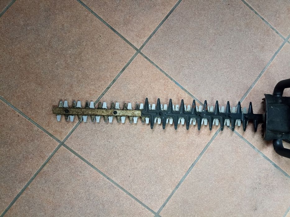 Aparador de sebes 60cm